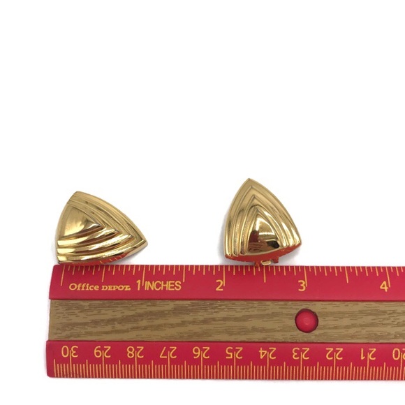 Vintage Christian Dior Triangle Gold Clip Earrings - Picture 8 of 9